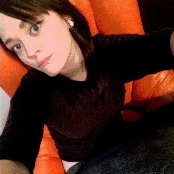 Meet your Posher, Cherish - Picture 1 of 1